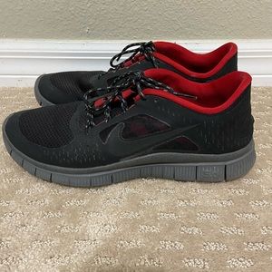 EUC Nike Free Run 5.0 mens size 10.5